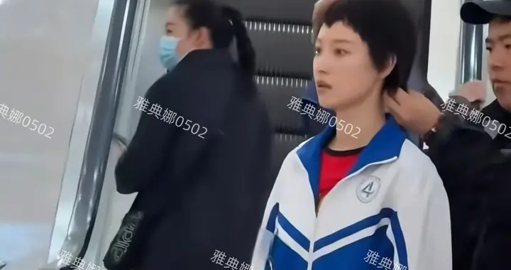 倪妮都38了还梳着狗啃刘海儿穿校服演中学生，毫无说服力太违和了