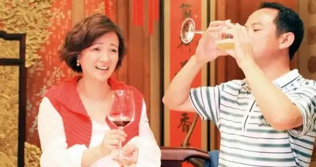 好友曝何晴去世细节：做过手术，后癌细胞扩散，双亲均患脑部疾病