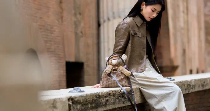 刘涛阿姨广东街头美拍，大气高贵，真爱了