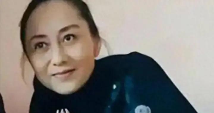 机关算尽太聪明？和李连杰结婚26年的利智，一张照片暴露两人感情