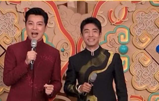 50岁任鲁豫撒贝宁同框反差大，各有风采！