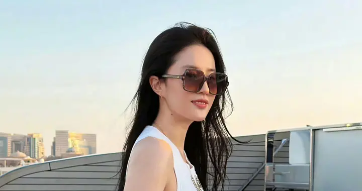 刘亦菲最近出图很多呀