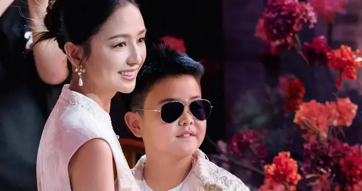 离婚4年的佟丽娅！一个举动口碑暴涨，给所有离婚女性上了一堂课