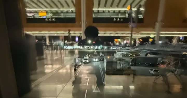 沙溢14岁儿子晒英国留学生活，住单人宿舍吃火鸡面，春节没有放假