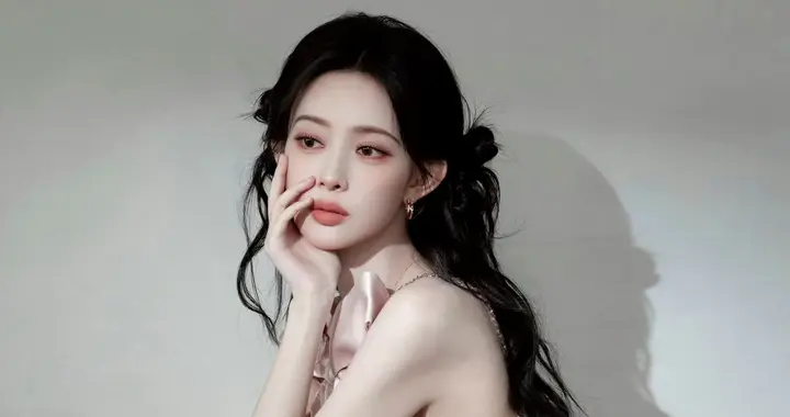 壁纸-女明星高清壁纸孟子义