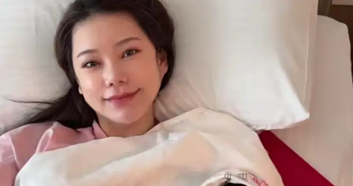 刚出生就出镜！马筱梅晒新宝，模样酷似哥哥小时候