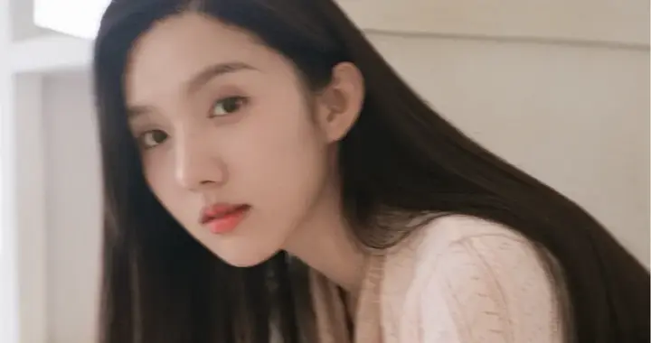 苏晓彤，好温柔的粉色系美女