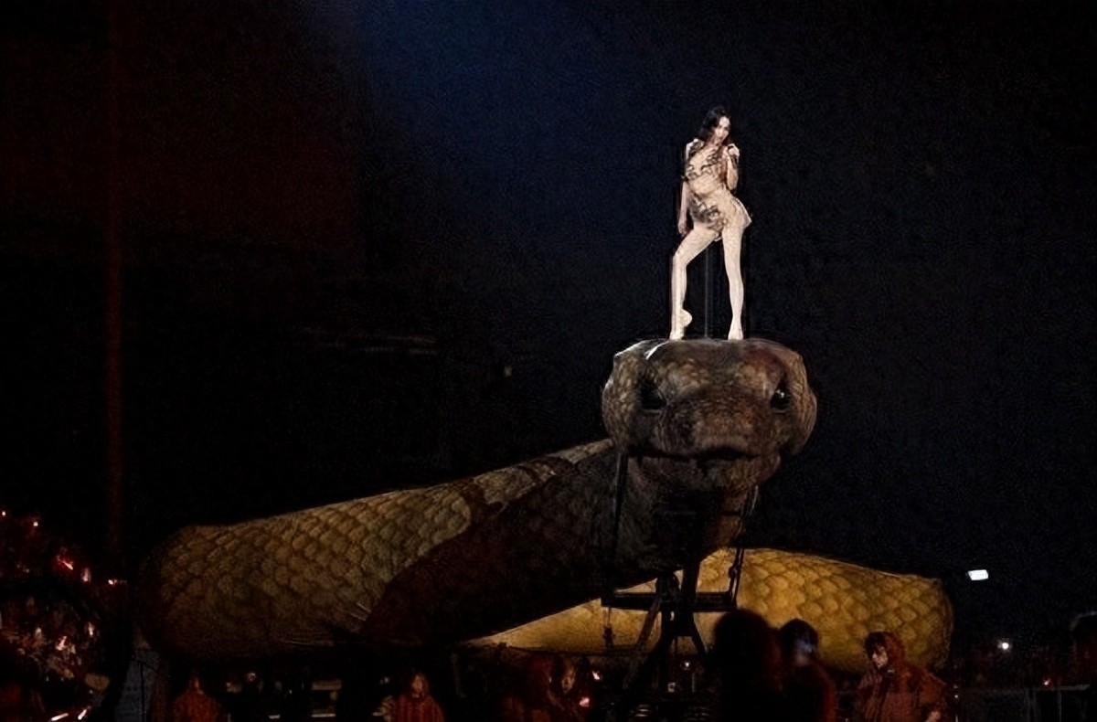 蔡依林演唱会「踩巨蟒」恐大陆审查不过！网友齐喊：拜托不要阉割