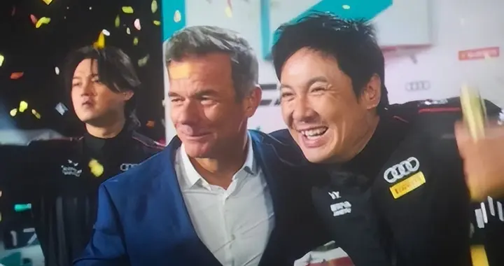 怒冲45亿，沈腾杀穿春节档，吴京张艺谋郭帆全被打懵了