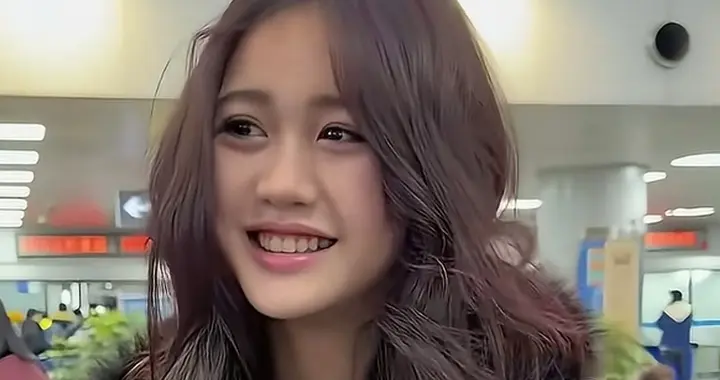 钟丽缇的宝贝女儿好漂亮呀，太可爱了吧，这美貌让人刮目相看