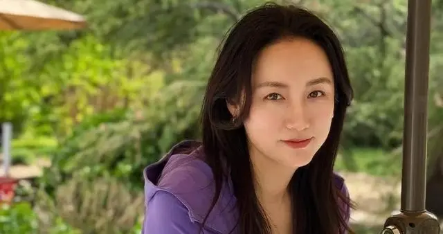 拒绝胡歌和霍建华示爱，最后只用15天就嫁给别人，她真的幸福吗？