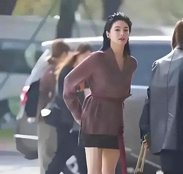 怪不得宁静说张雨绮她全身散发着肉香！现实中遇见，真的很有魅力