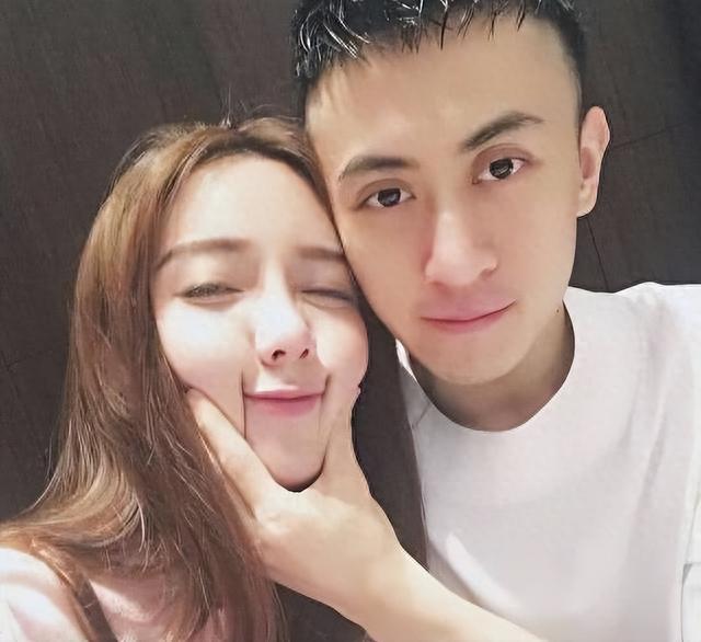 手戴1000多万名表，坐拥3.6亿私人飞机，“沪上皇”秦奋啥来头？