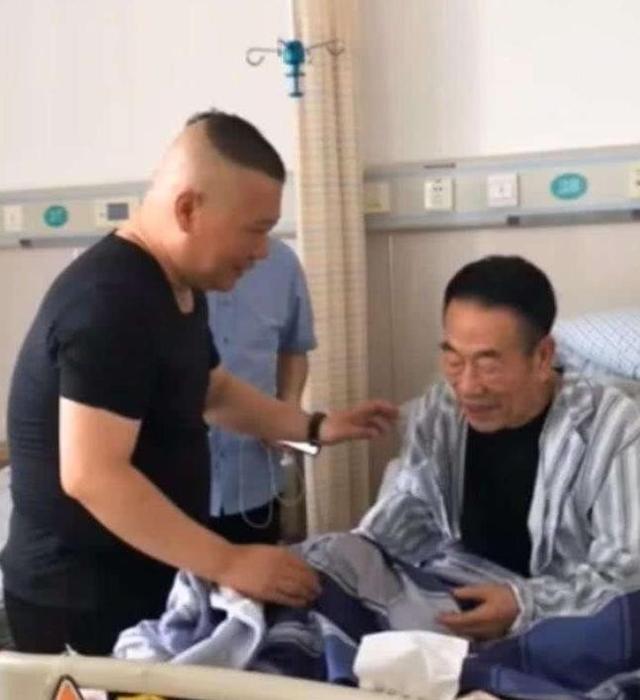 郭德纲恩人杨少华94岁离世！曾雪中送炭反遭遗忘，网友痛批白眼狼