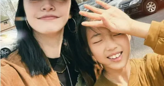 姚晨晒女儿近照，9岁茉莉长成小美女，又瘦又高超像妈妈