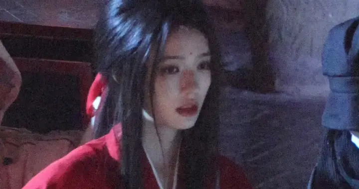 林允 《归鸾》红衣新路透 ???