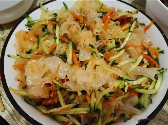 立夏将至，古代农谚有：立夏尝3鲜，好运一整年！三鲜指的什么？