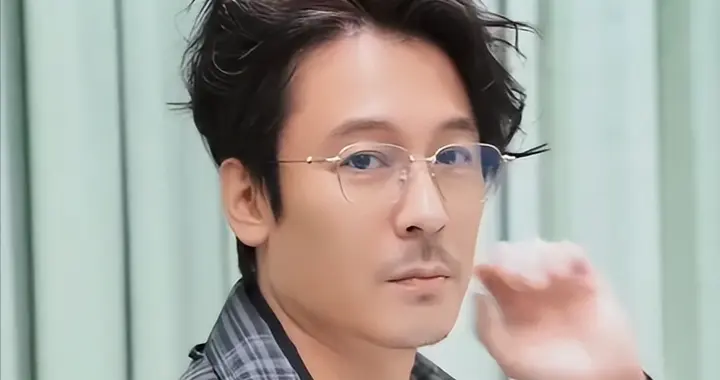 三婚三离、家暴成名，演员王东曝生活困难，21岁儿子智力只有12岁