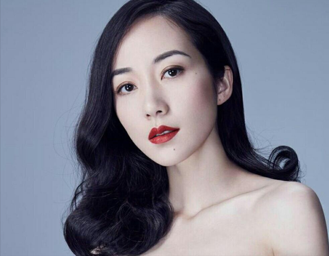 低调的韩雪，又一次低调地出现在了大众视线