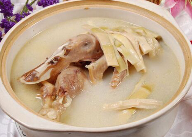 不管炖什么鸭，一只鸭放3克它，保证鸭肉鲜嫩没腥味，吃了还想吃