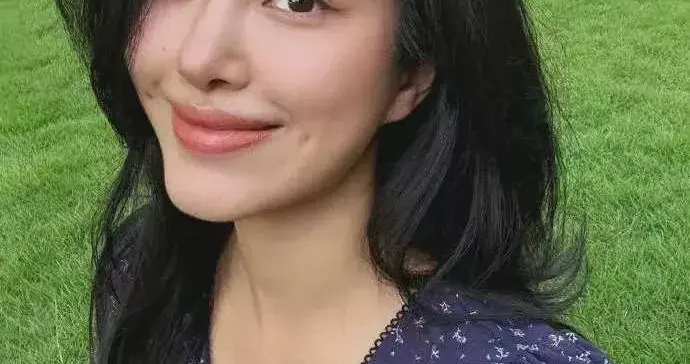 杨采钰破防回怼网友！被曝没领证给人当小老婆，本人反驳：离大谱