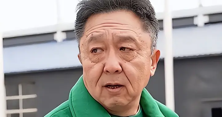 成“老赖”还不到两天，恶心的事就发生了，杨议爆料只是冰山一角