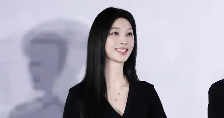 40岁的张俪杀疯了！蚂蚁腰?大长腿，这状态比20岁小花还狠！