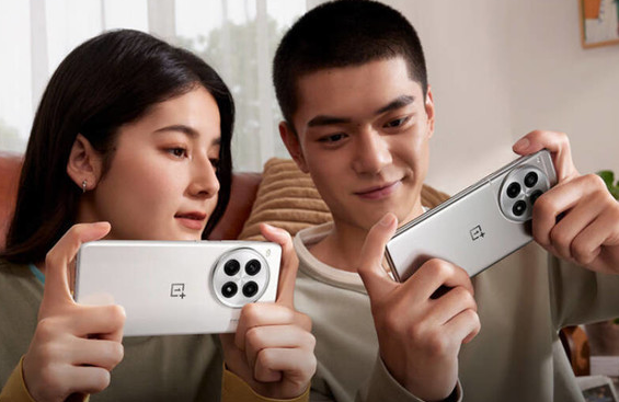 一加13核心配置全曝光，运行全新系统，预计在本月底发布！