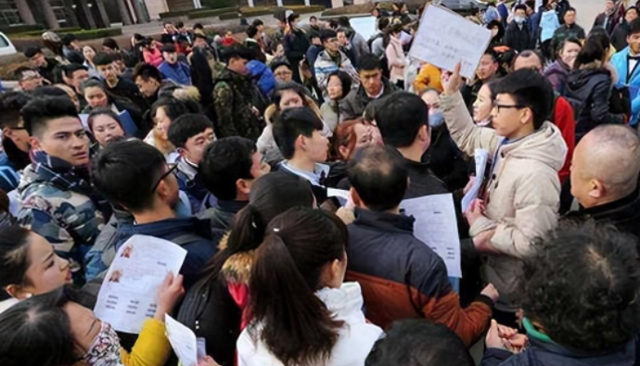 第一个面临消失的行业，不是幼师，不是医生，而是“失业三宝”