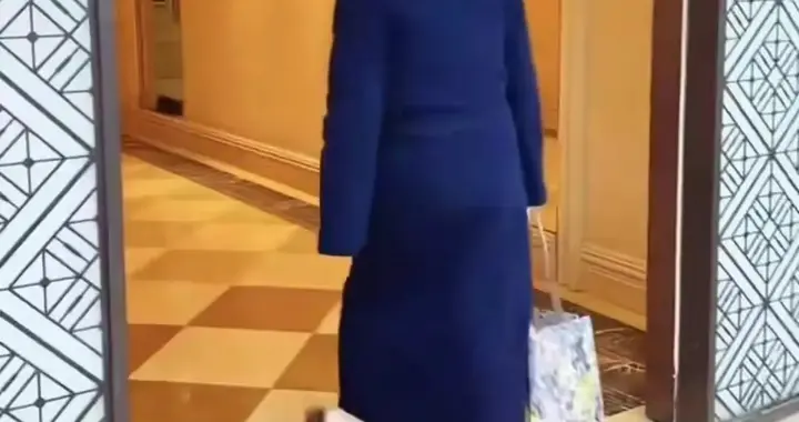 张兰冬至送饺子炖羊排，汪小菲全程黑脸！对亲妈咋就不耐烦？