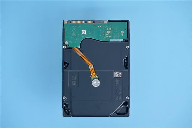 史上最大HDD！希捷宣布100TB机械硬盘：是现役最大的三倍