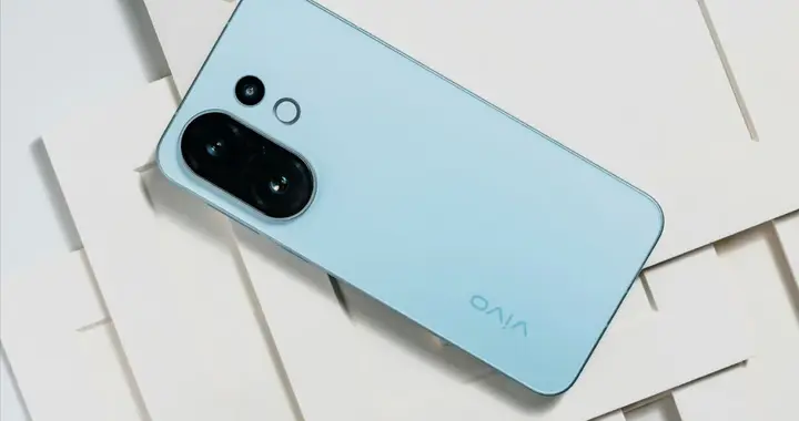 vivo开始清仓，发布三个月大降853元，极窄直屏+百倍变焦+6500mAh