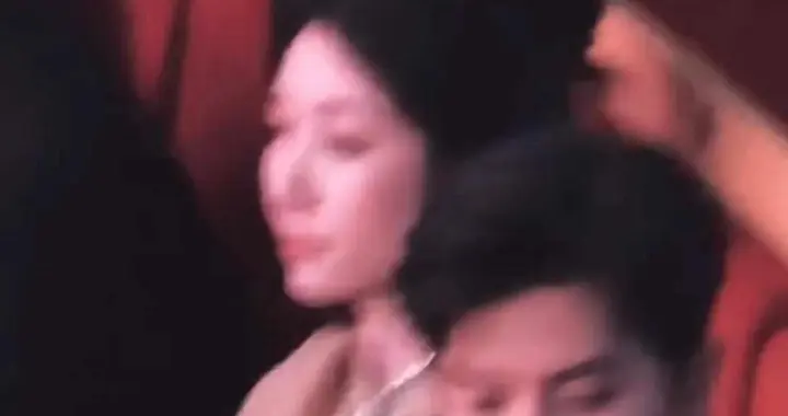 好一个大明星和她的保镖男友 王格格吃了一晚上狗粮 何聪睿好卑微啊