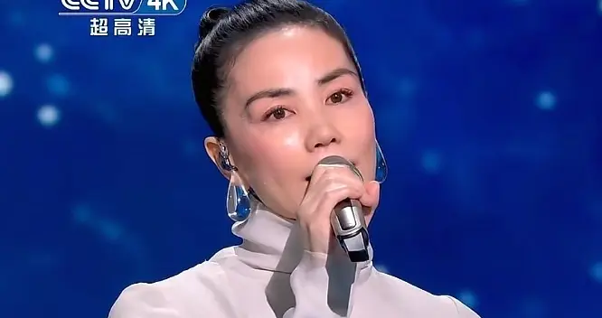 王菲，2026春晚再老再丑，我也喜欢！