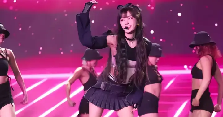 52岁天后官宣未婚生子，网友：她看着比儿子还年轻！