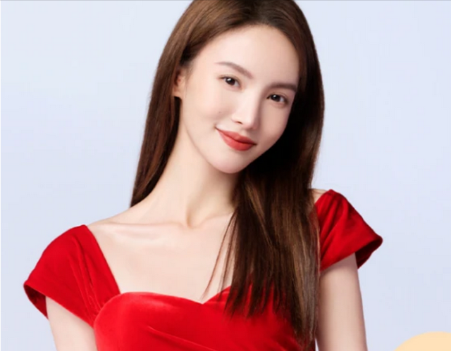 金晨|金晨头巾翻车后首回应，发表情包反嘲讽网友，暗喻网友非人