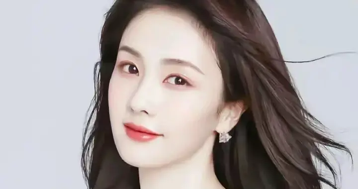 白鹿一袭淡粉色碎花连衣裙，显白显嫩显气质