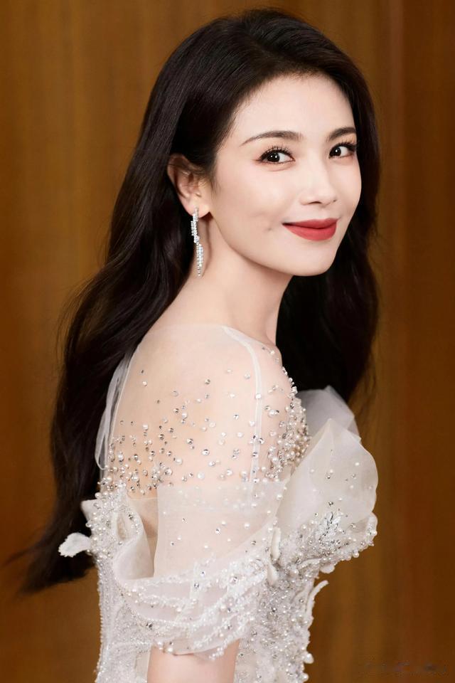 奔50的刘涛姐姐每次亮相依然魅力四射