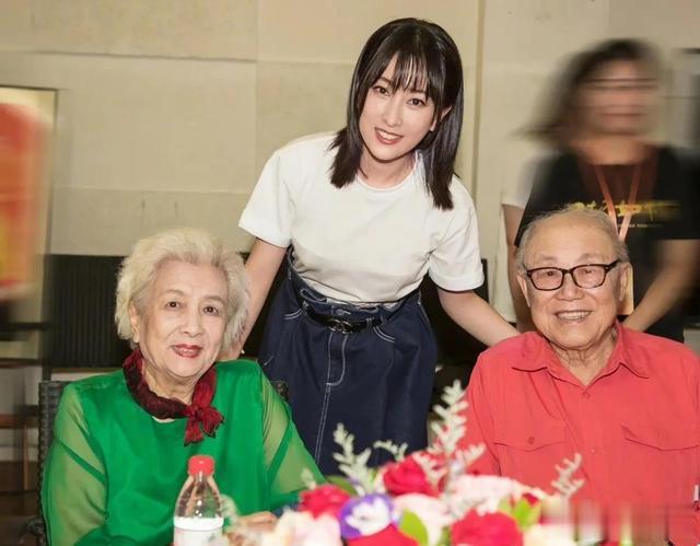 马苏|马苏发文悼念歌唱家张目，呼吁多关注老年人身体健康