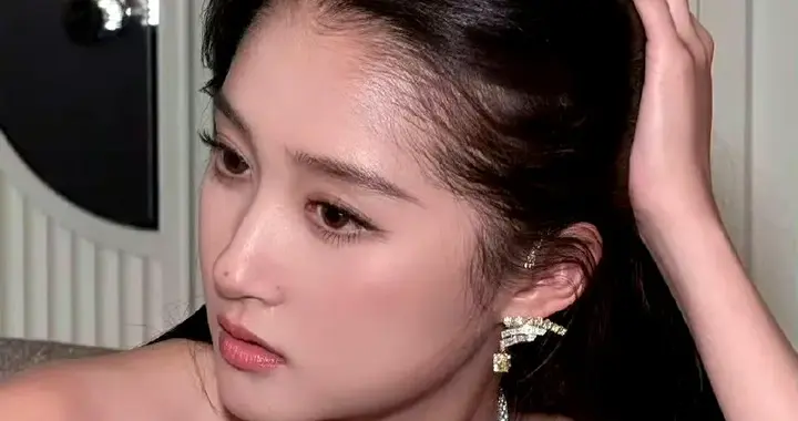 关晓彤美黑之后更高级了哎 ???