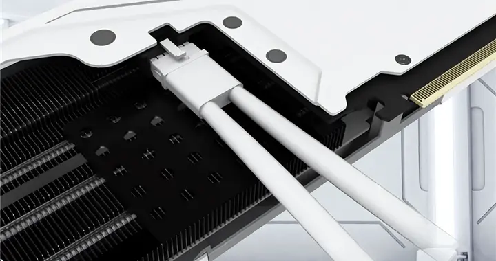純白、看不到一根線！背插顯卡就是漂亮
