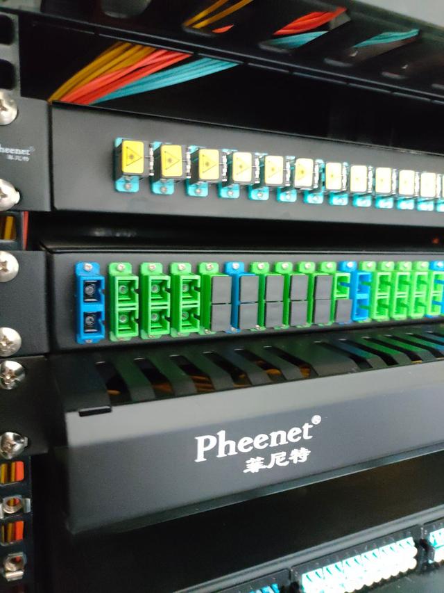 光缆接续盒耦合器