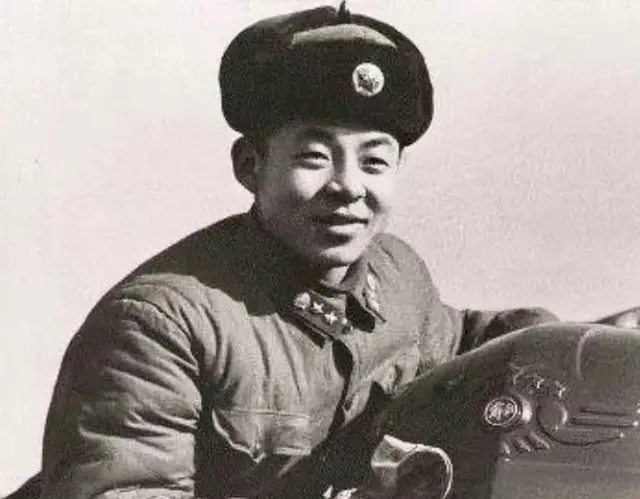 1984年，我被安排到派出所帮忙，由一名民办教师成为公安局副局长