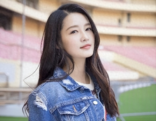 李沁：国家秘密培养她9年，转身却踏进娱乐圈，背后原因令人感慨
