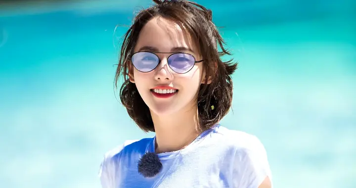 张嘉倪写真美图