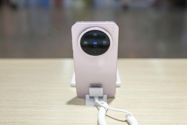 vivox200系列，pro销量不错，入门版的销量一般？