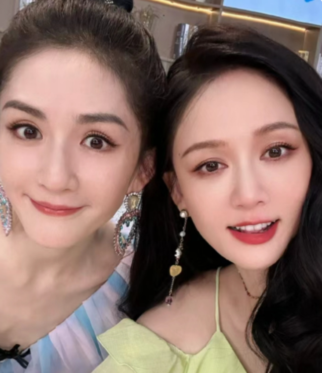 45岁陈乔恩大婚，谢娜随礼6万多，再看她当年收的礼金有点难评