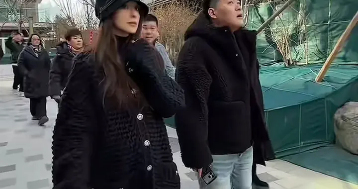 网红韩景枫带老婆收房！400多平售价超千万，李瑶大长腿实力抢镜