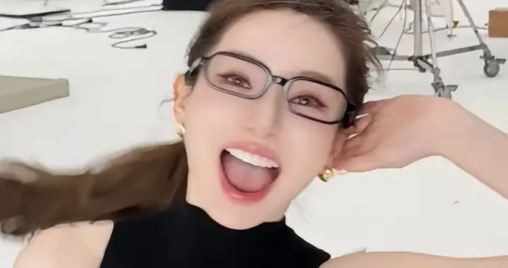 戚薇本来就很漂亮了，现在整容了，完全变了模样而且以前更漂亮。