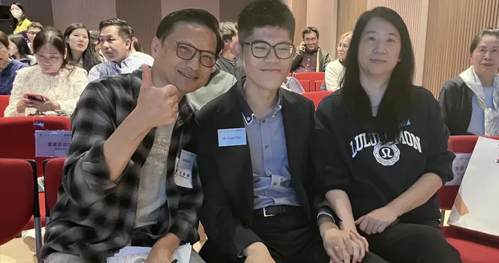 陈锦鸿18岁自闭症儿子罕露脸，公开演出成钢琴家，陈锦鸿一脸自豪